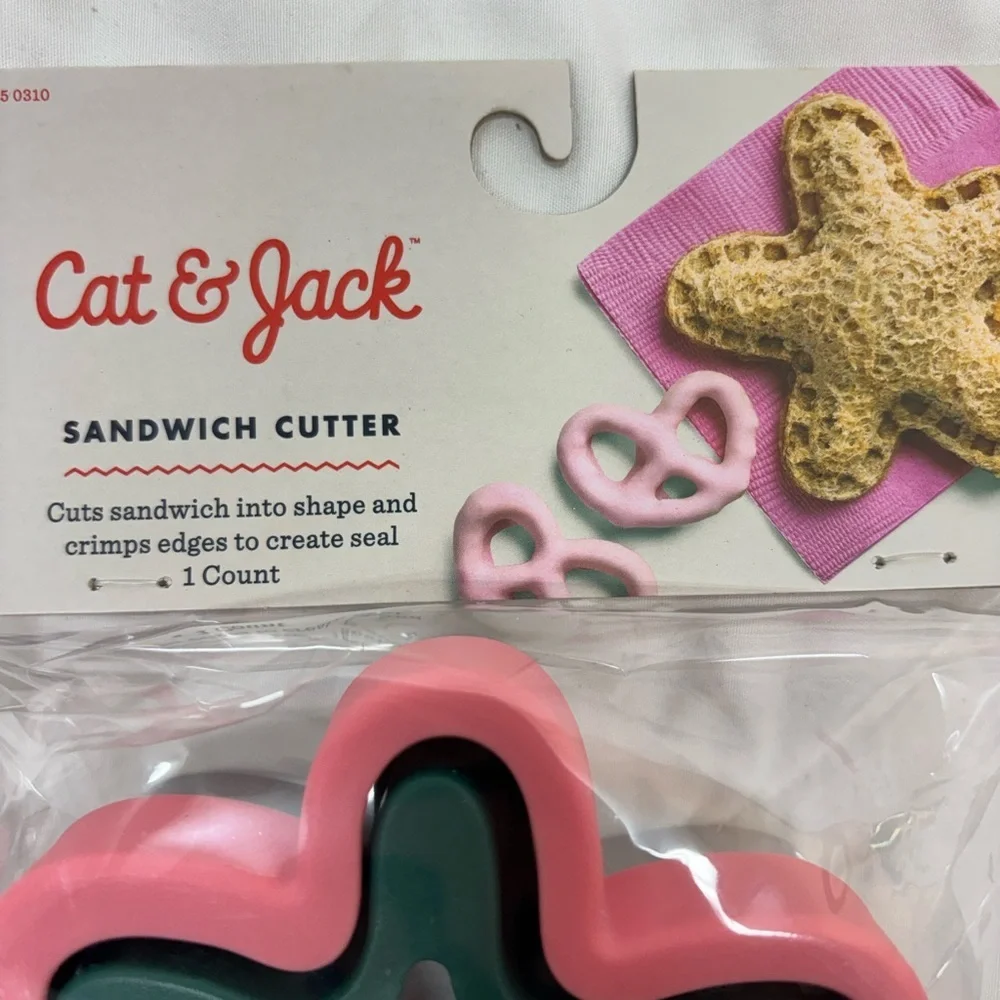 NWT Cat & Jack Starfish Star Sandwich Cutter Pink and Green- cuts sandwich
